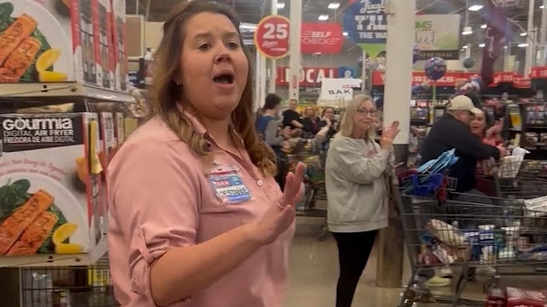 Free groceries offered to customers after computer glitch