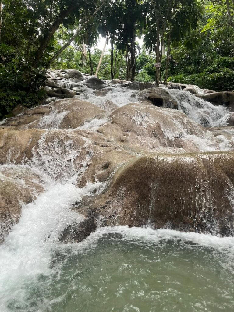 23 unmissable things to do in Jamaica: C'mon and smile!