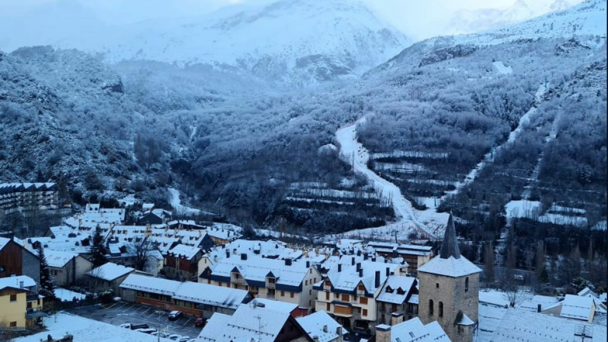 Tres esquiadores muertos por un alud de nieve en las inmediaciones de ...