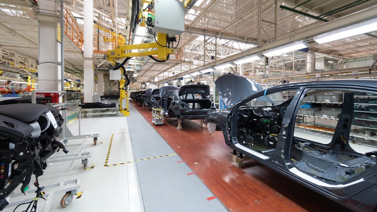 Ford warns 25,000 workers as firings loom over conduct issues<br><br>