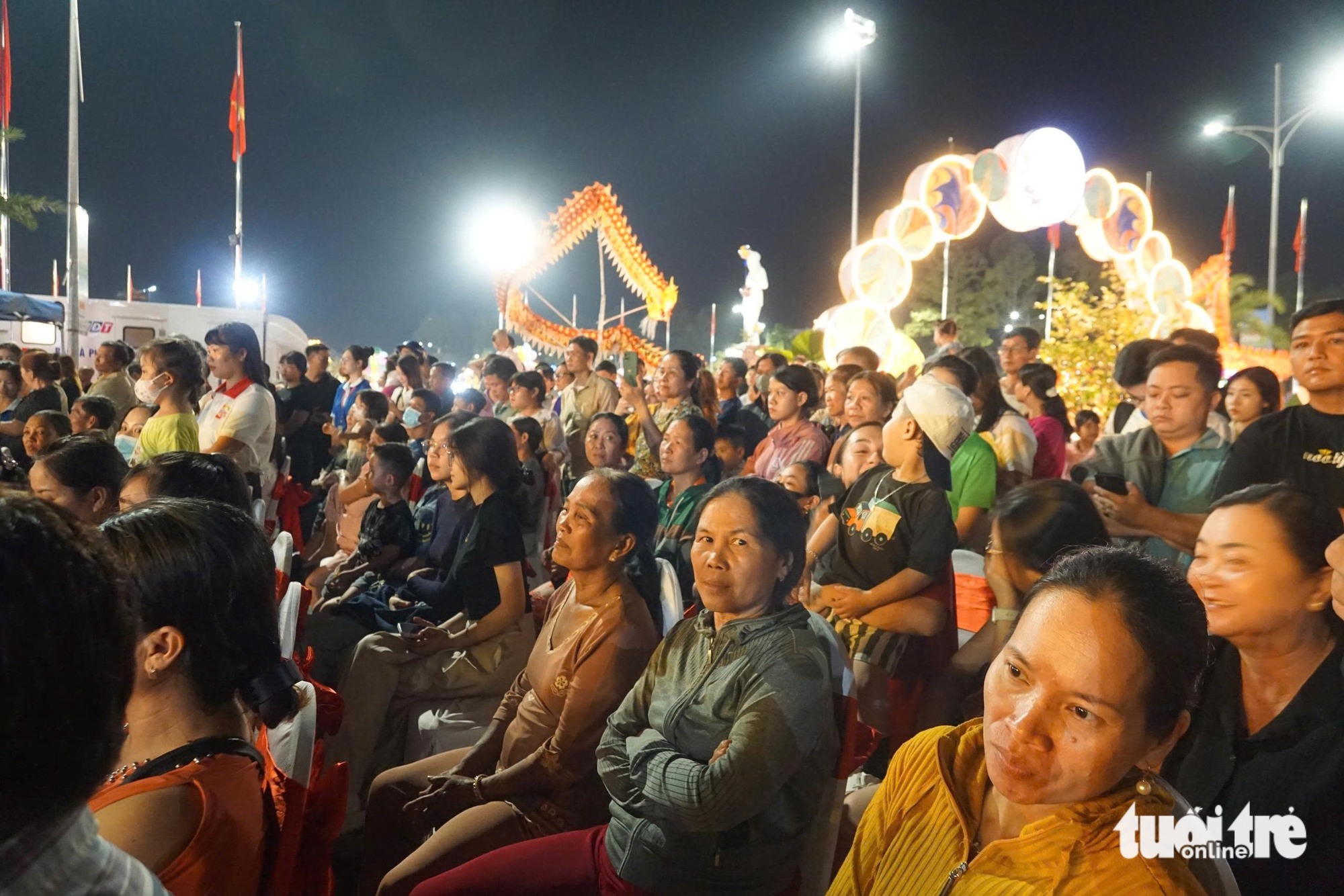 Người dân xúc động xem show thực cảnh tái hiện làng hoa Sa Đéc trăm năm tuổi