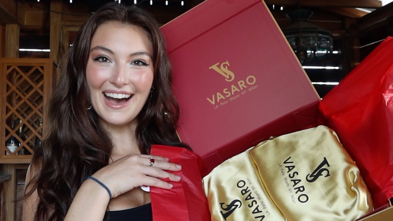 Vasaro swimsuit unboxing and first impressions with Rachel Pizzolato