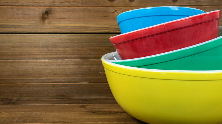 4 tips for maintaining your vintage Pyrex pieces