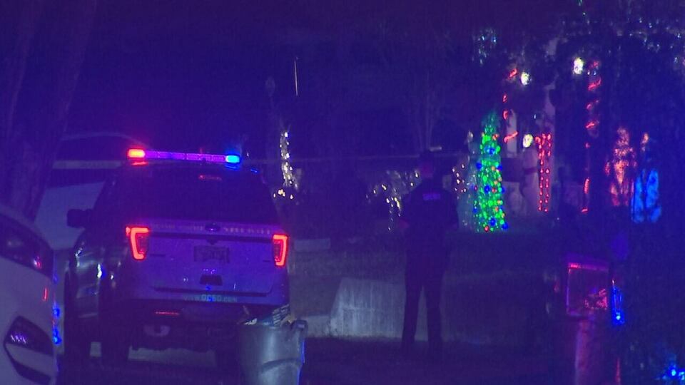 17-year-old found fatally shot inside Orange County neighborhood