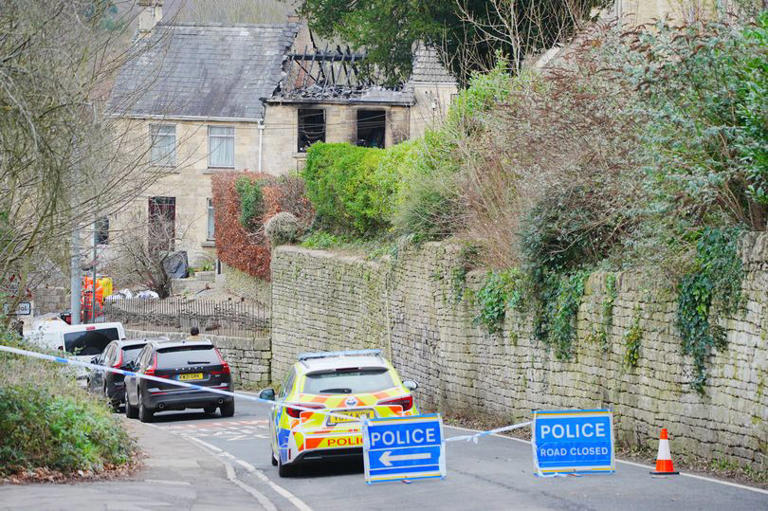 Stroud Boxing Day tragedy as mum and two children age 4 and 7 killed in ...