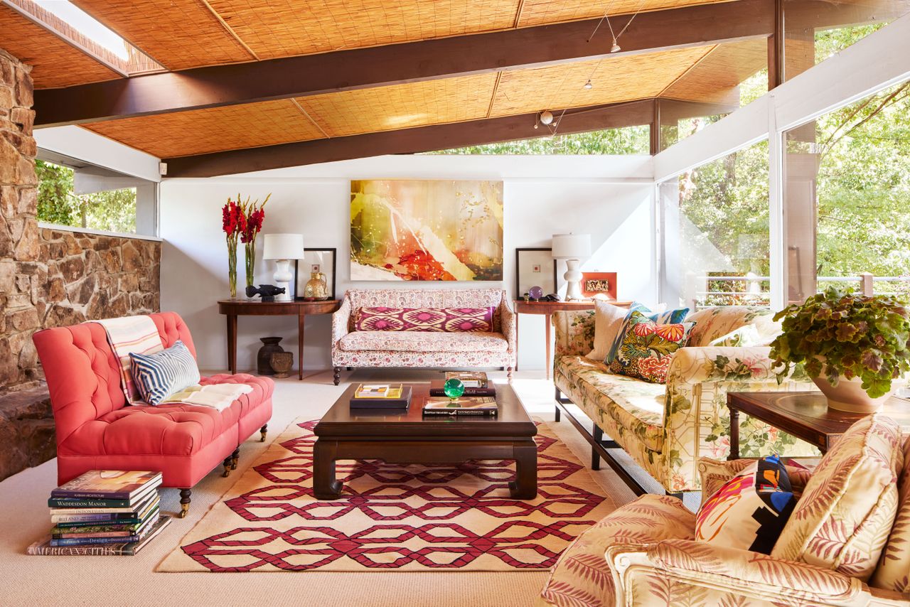 MacDougallâs living room