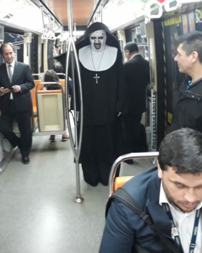 41 Funny And Strange Things Spotted On the Subway
