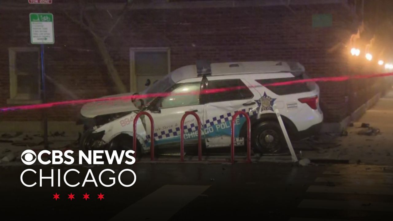 2 Chicago police officers injured when stolen vehicle hits squad car