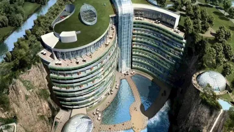 أغرب فندق في العالم يقع في حفرة تحت الأرض