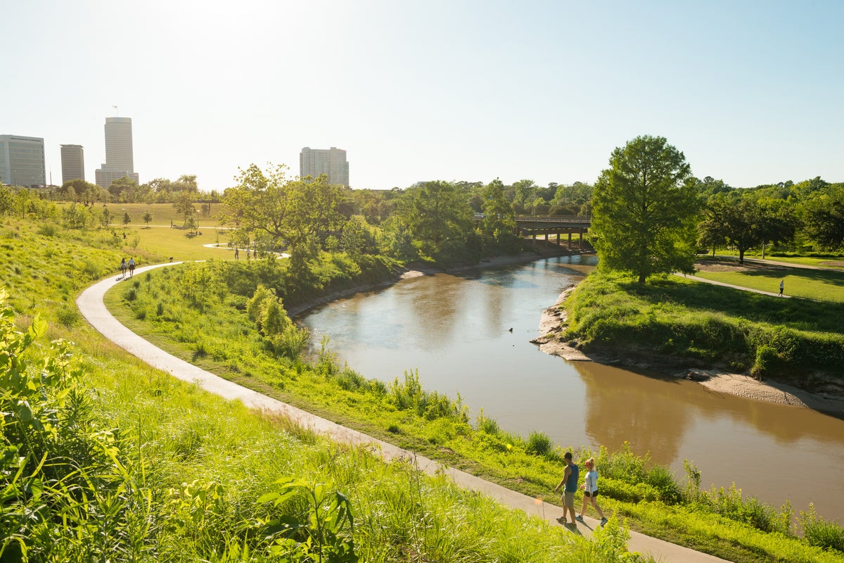 Houston serial killer rumors return after more bodies found in river<br><br>