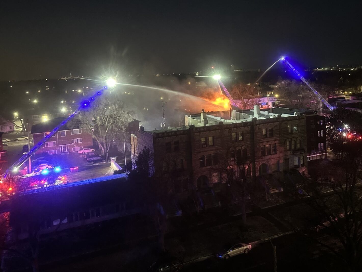 Shelter opened for residents affected by downtown Lincoln apartment fire