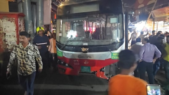 At least 4 people crushed to death by BEST bus while reversing in Mumbai