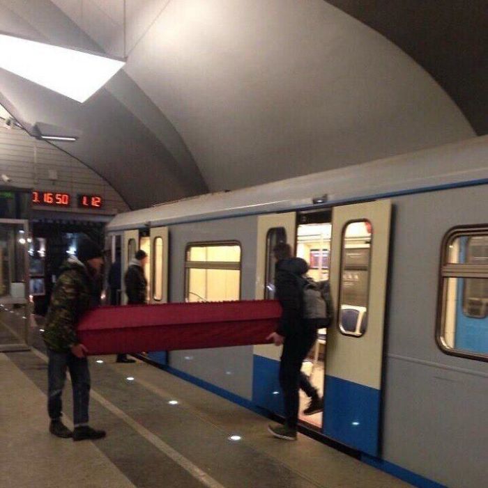 41 Funny And Strange Things Spotted On the Subway