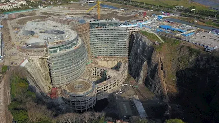 10 صور لـ أغرب فندق في العالم- يقع في حفرة تحت الأرض كتبت- أسماء مرسي: فندق إنتركونتيننتال شانجه