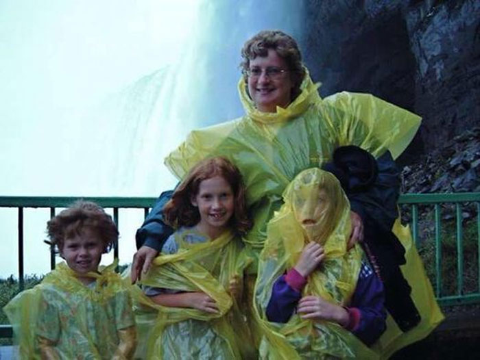 41 Of The Funniest Images From The ‘Kids In Predicaments’ Facebook Page