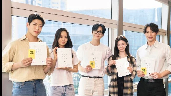 Bintang Menghiasi, 3 Drakor Netflix Tayang Januari 2026