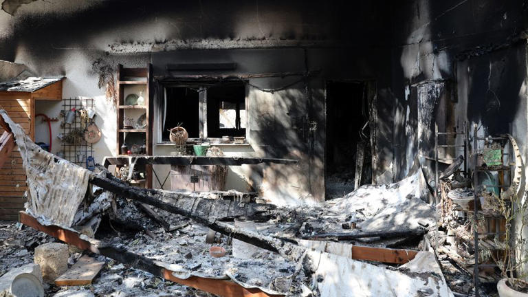 Tras dos años de guerra, algunos israelíes se están trasladando a la frontera de Gaza, mientras que otros se niegan. He aquí el motivo.