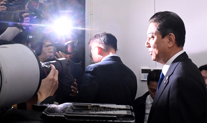 김병기 원내대표 사퇴와 쿠팡 개인정보 유출 사태의 정치적 파장