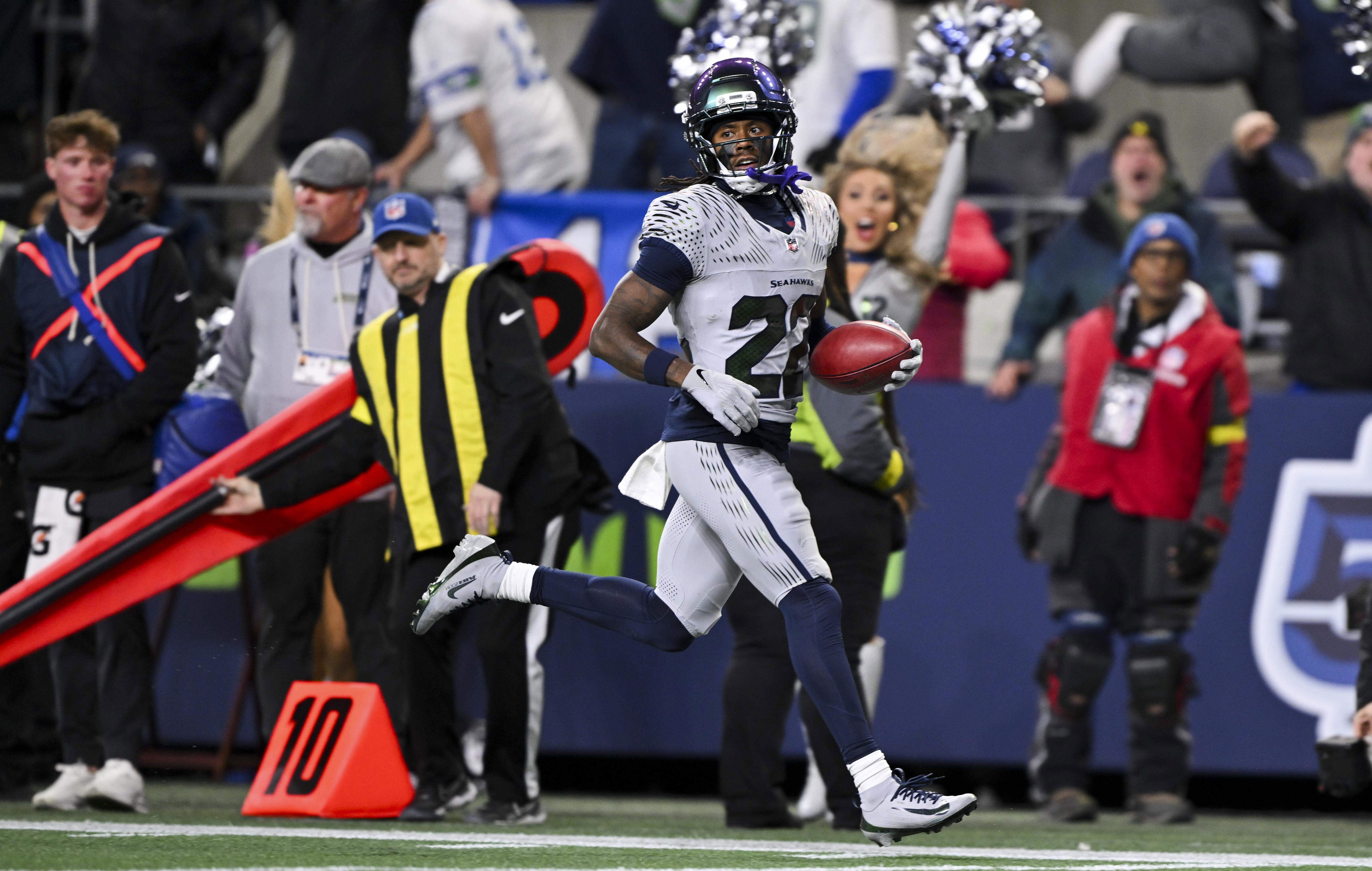 Seahawks injuries for showdown: Early signs well for concussed Rashid ...