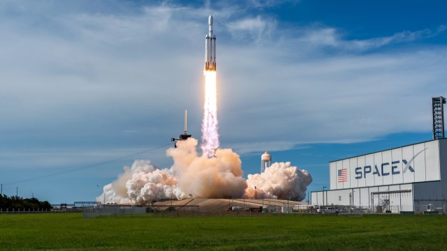 Report reveals troubling new details about Elon Musk