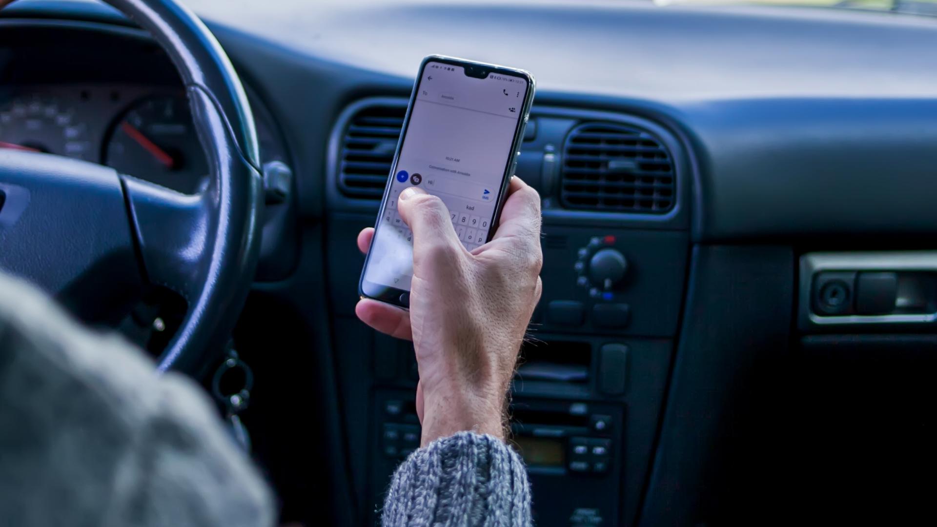 Iowa drivers face fines for handheld phone use beginning Jan. 1