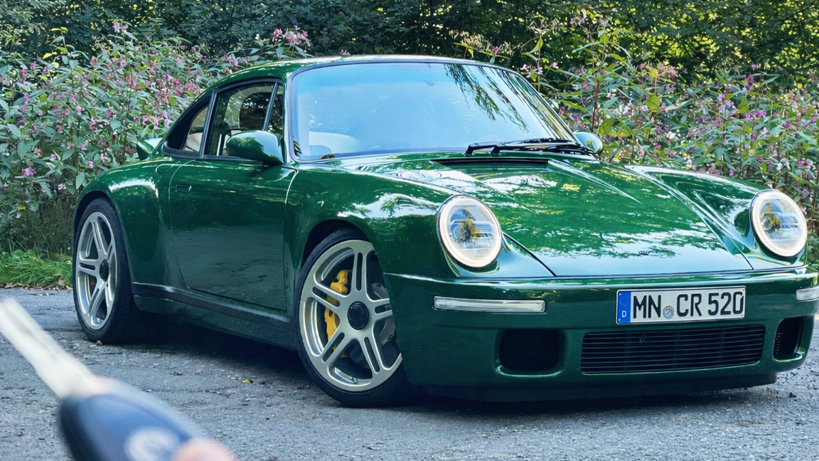 Pure driving in the RUF SCR 4.0 manual
