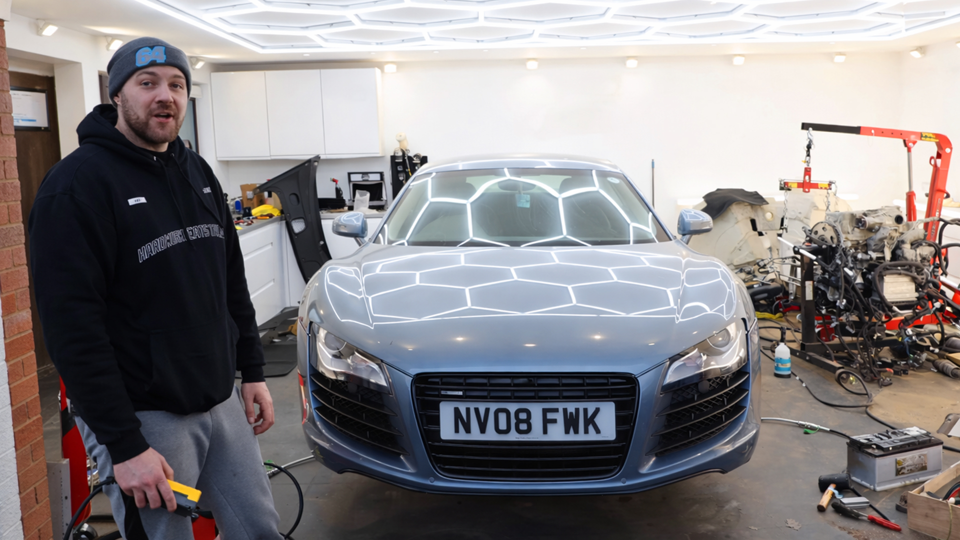 Full restoration of an Audi R8