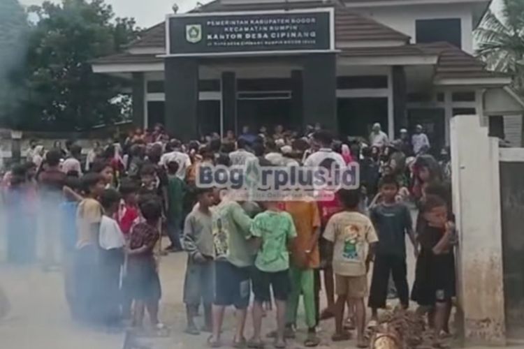 Warga Rumpin Demo Minta Kompensasi Tambang, Netizen Kritik keras
