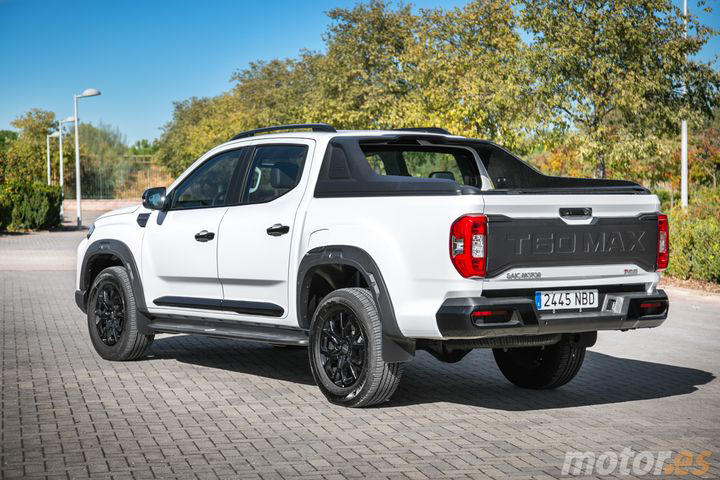 Este asequible pick-up diésel de Maxus reta al Ford Ranger, lo probé y ...