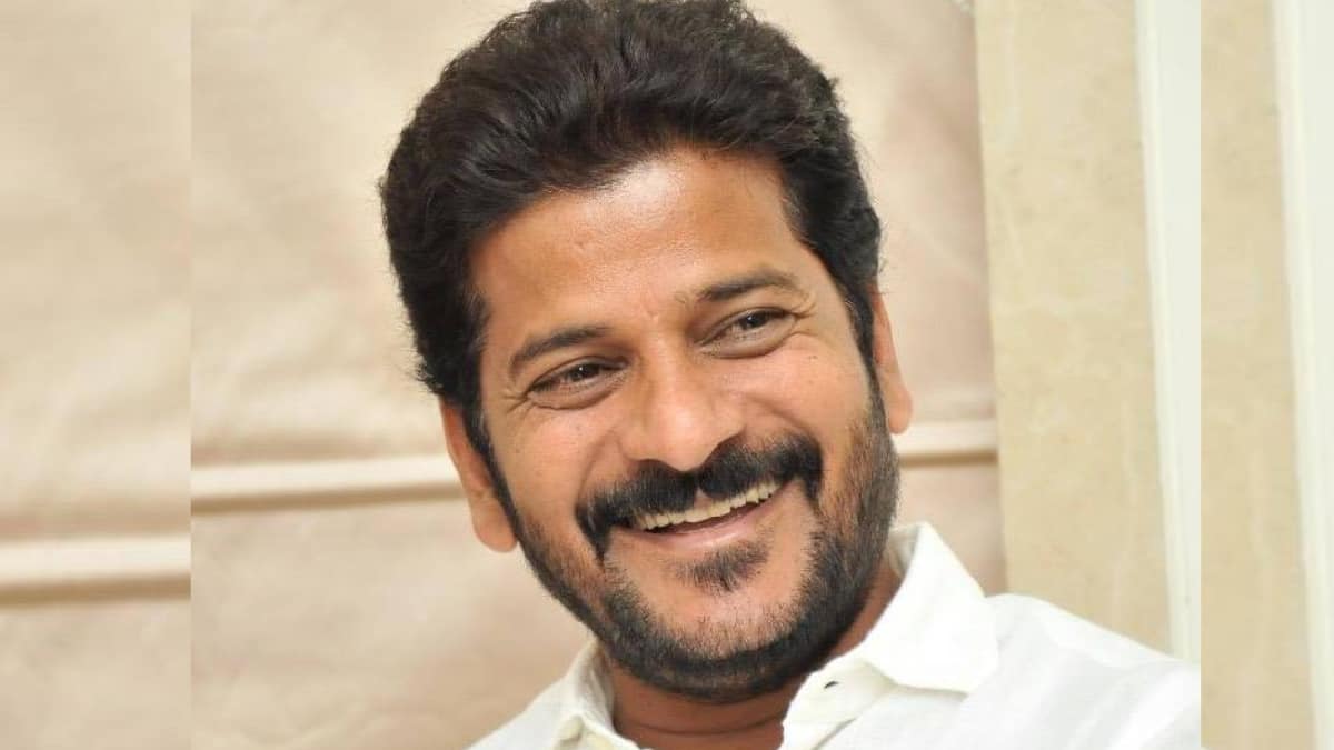 Telangana CM Revanth Reddy offers Vaikuntha Ekadashi prayers at ...