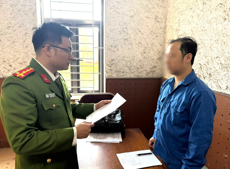 Cán bộ phường ở Quảng Ninh chiếm đoạt hơn 800 triệu đồng của người dân