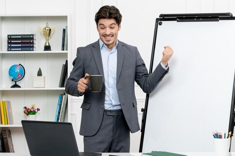 Peruntungan Januari 2026: 4 Zodiak yang Bawa Keberhasilan Besar