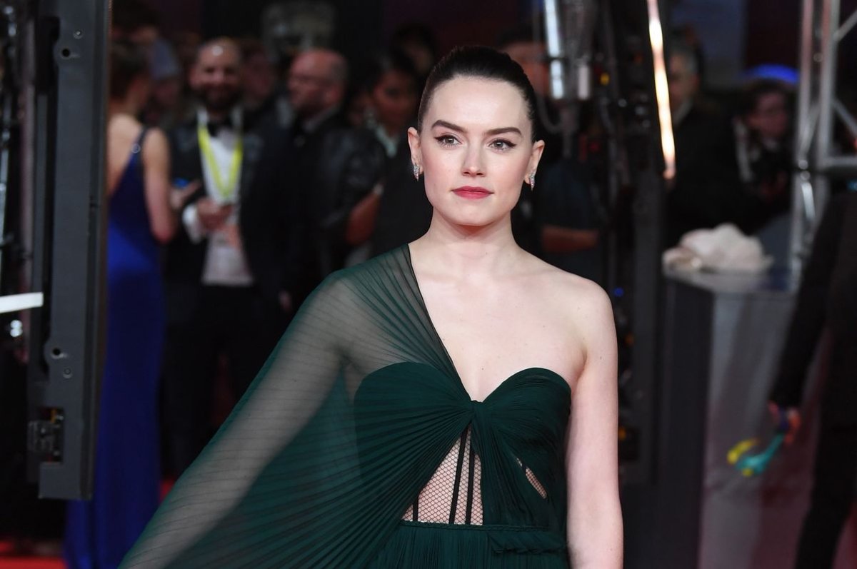 A la estrella de ‘We Bury the Dead’, Daisy Ridley, le encanta llorar de verdad.