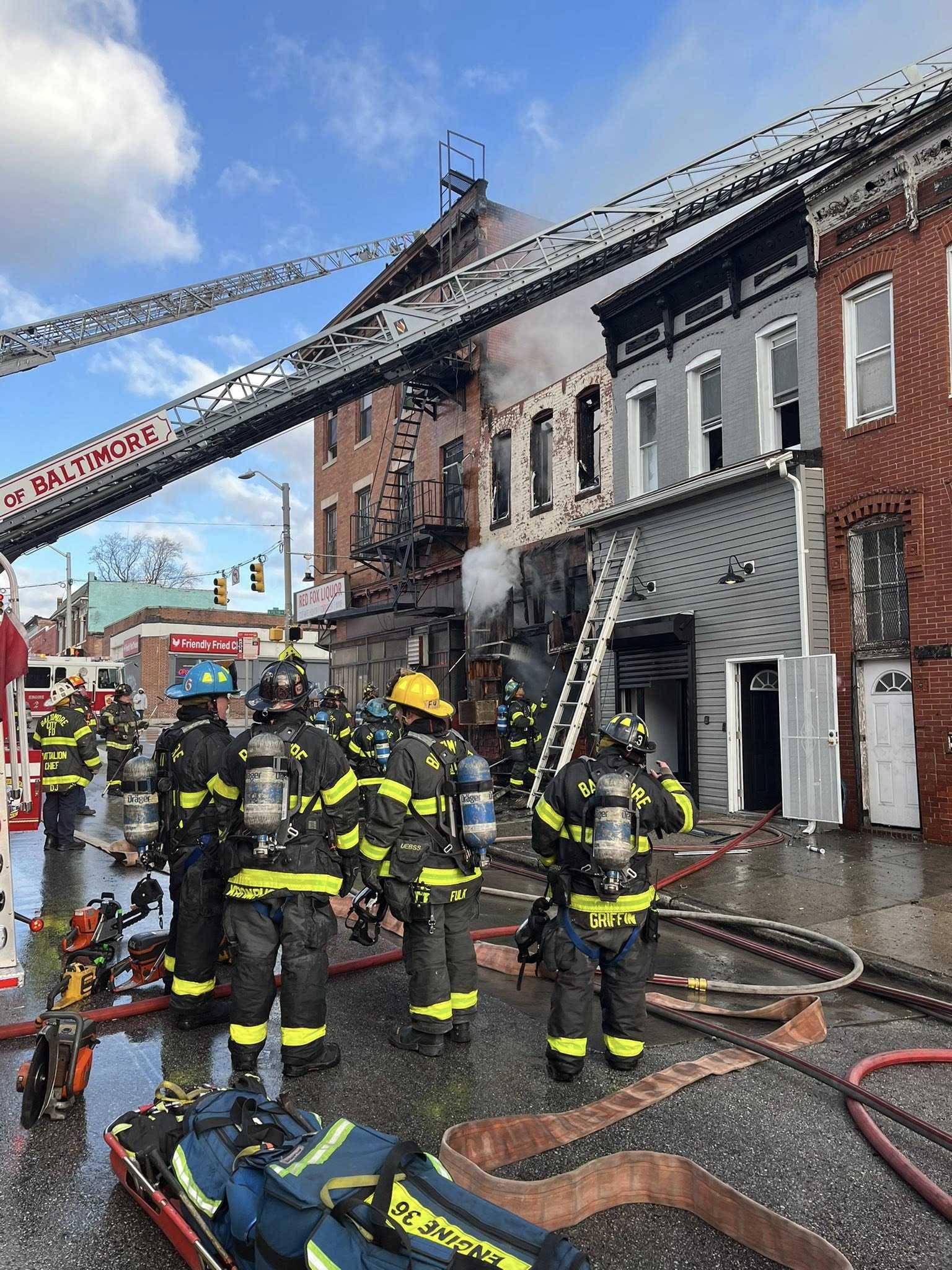 Heavy fire contained at vacant building in Mondawmin area