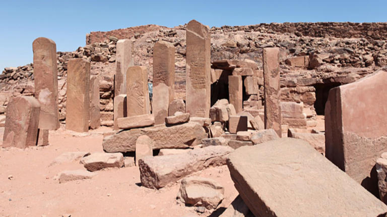Researchers found faint inscriptions in a 3,800-year-old mine. One ...