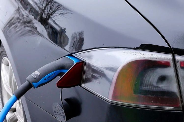 Baterai Solid-State Jadi Pangkalan Persaingan Global, Toyota Siapkan Mobil Listrik 1.200 KM dan Isi 