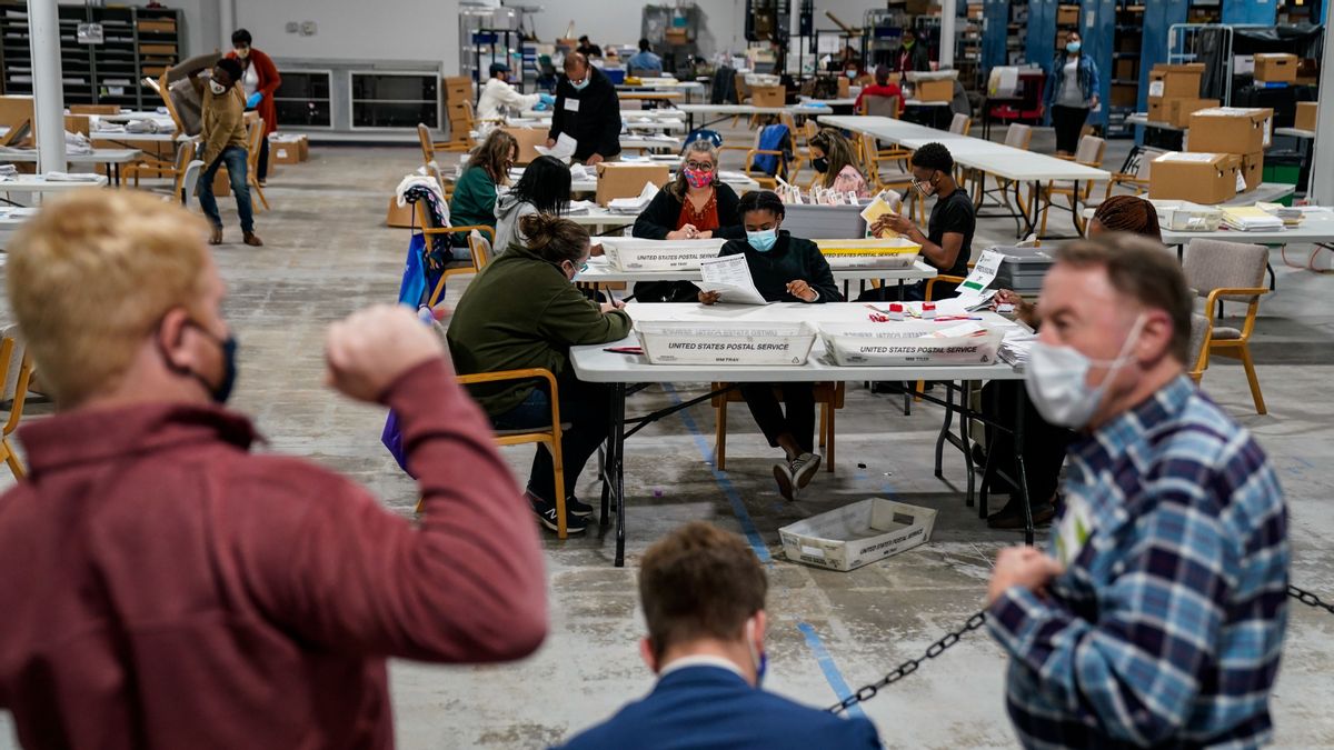 Fulton County, Georgia, officials admitted ballot-handling errors ...
