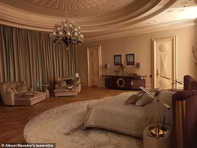 Putin 'builds secret £100m palace' in occupied Crimea with cryochamber ...