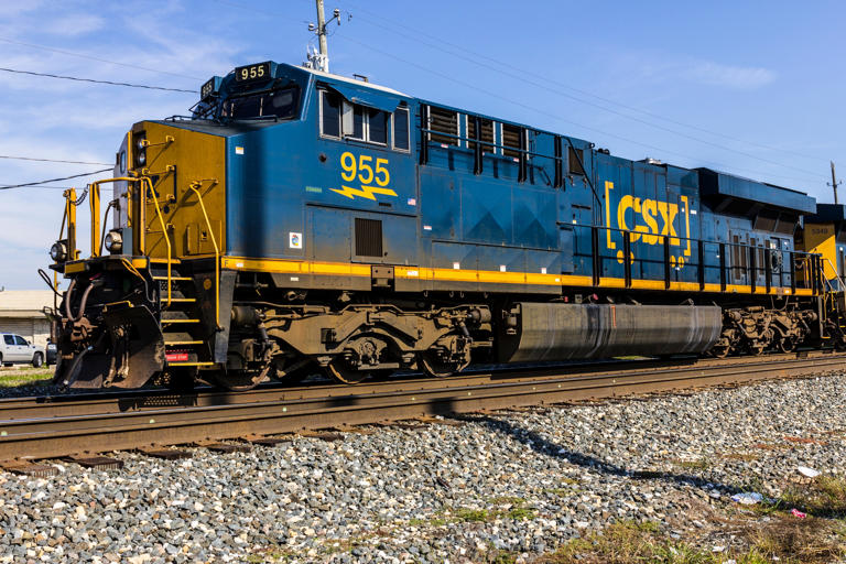 CSX inks a deal with Wabtec to modernize its fleet