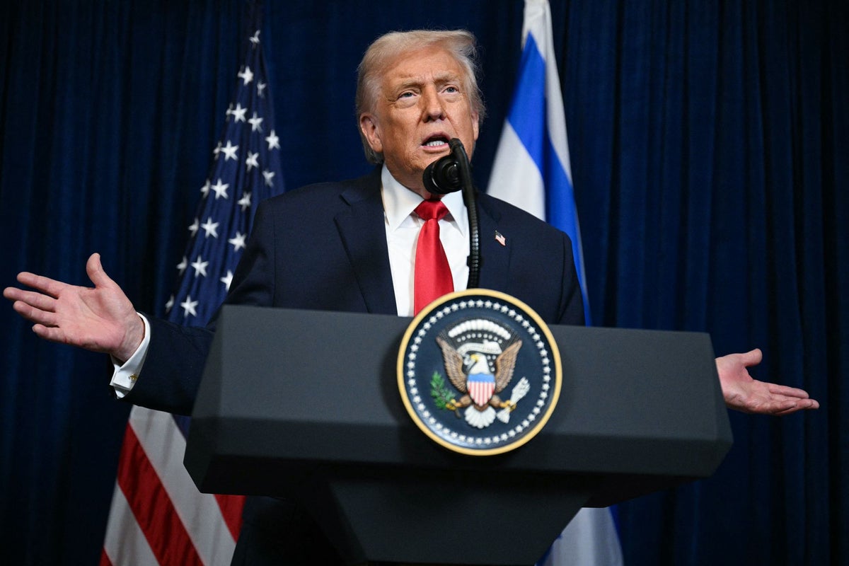 Trump team announces new sanctions targeting Iran and Venezuela
