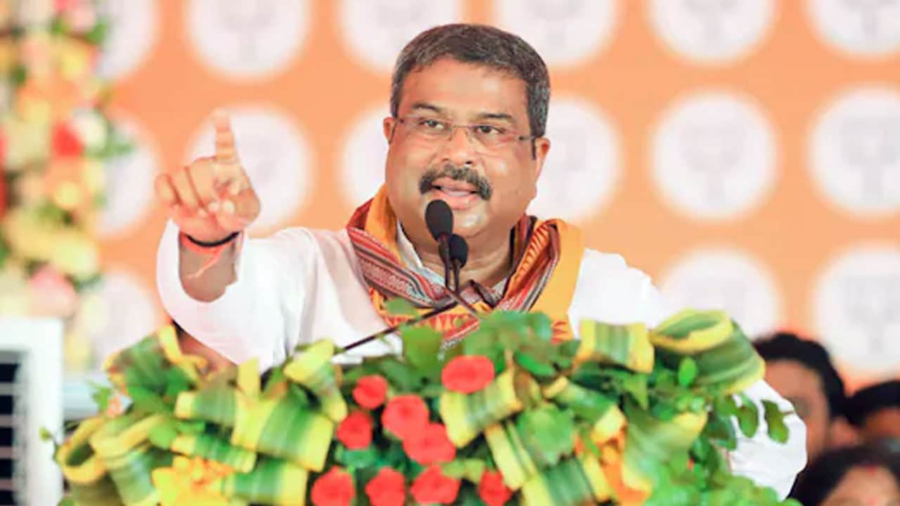 Let Lord Shiva forgive them: Union minister on Deepam row in Tamil Nadu