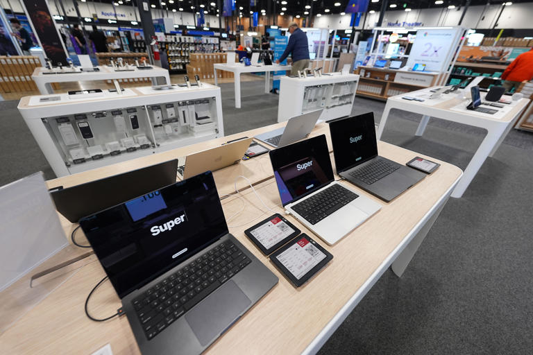 IDC advierte de una importante caída del mercado de PC debido a la escasez de memoria