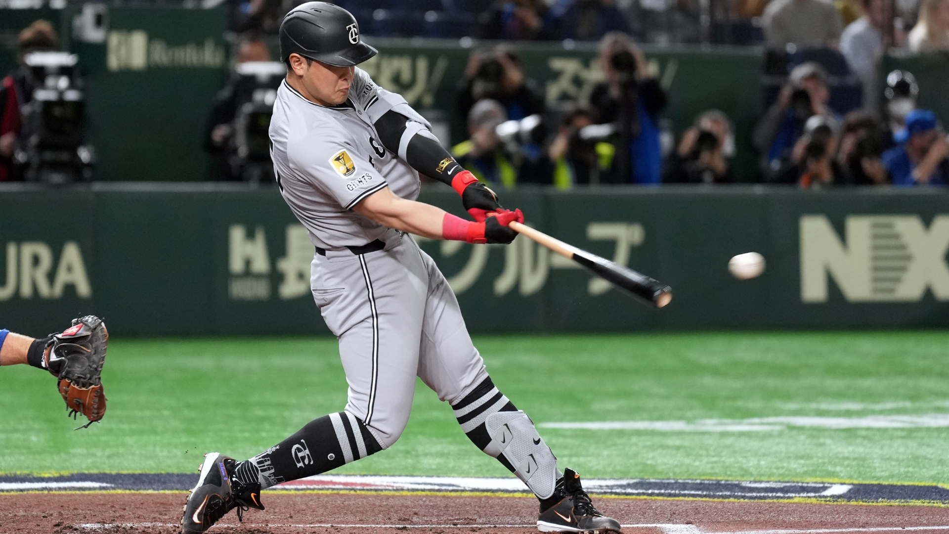 MLB rumors: Reds not done yet; NPB star meeting with teams as deadline looms; Marlins add speedster<br><br>