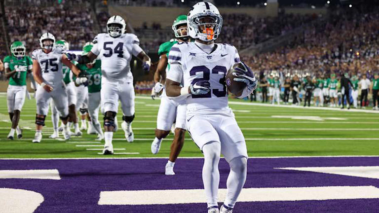 Which athletes earned football awards for Kansas State's 2025 season?