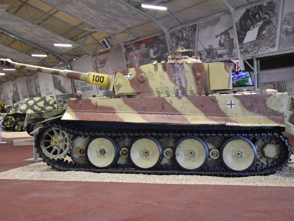 The evolution of 15 military tanks