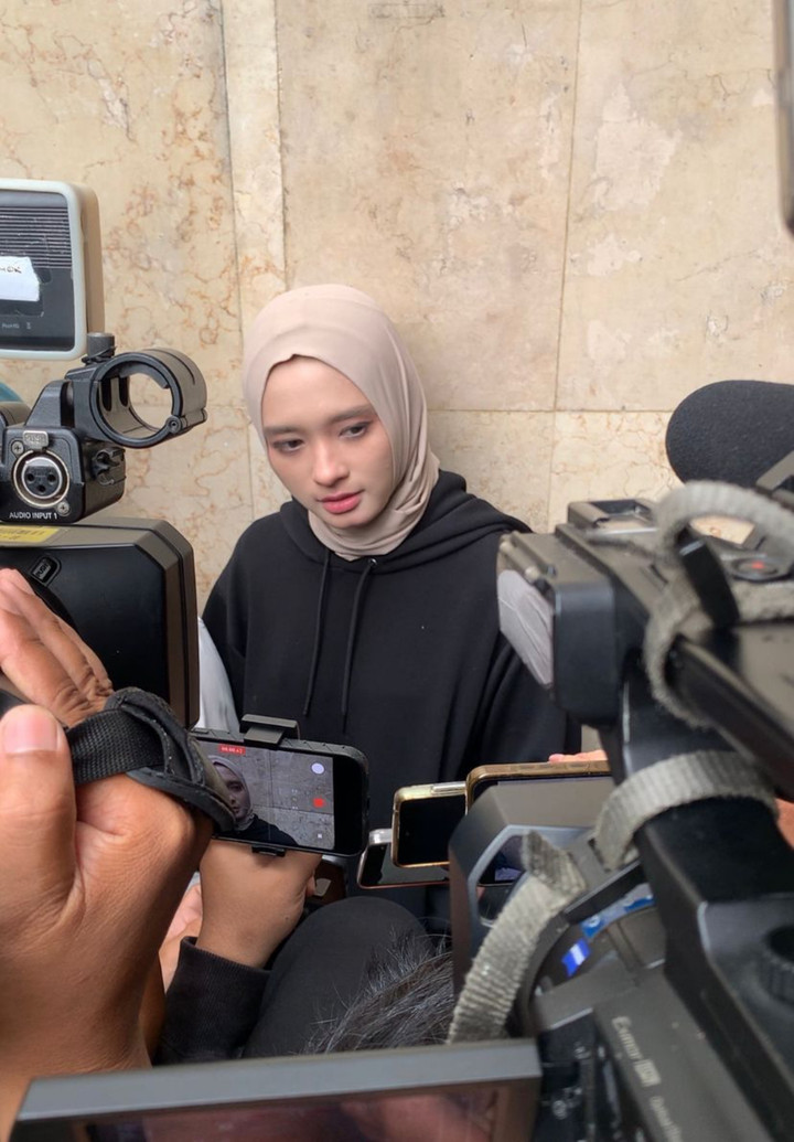 Inara Rusli dan Insanul Fahmi Menikah Siri, Pengacara Tanya Kesiapan Mawa Dipoligami
