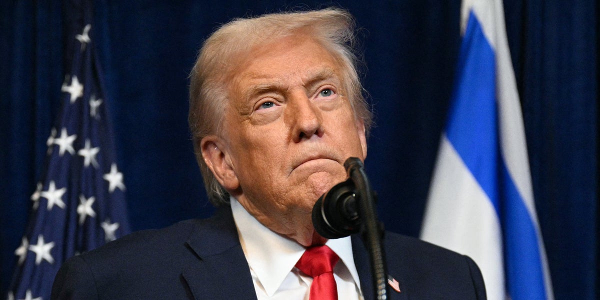 trump-s-post-about-fallen-eagles-embarrassingly-features-a-totally