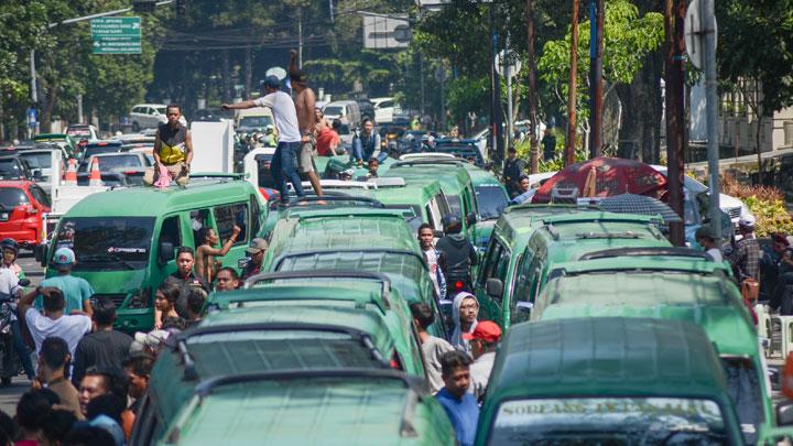 Angkot Bandung Libur Tahun Baru 2025