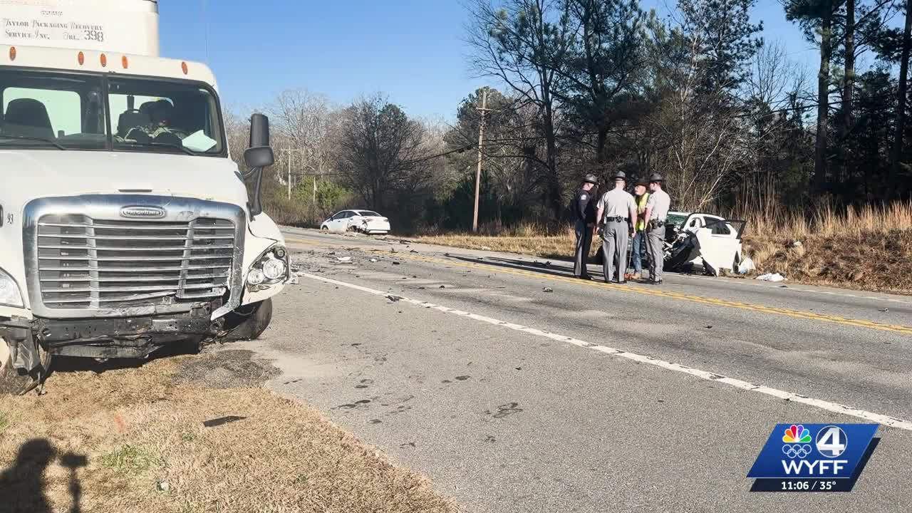 Man returning home from funeral dies in Anderson County crash, coroner says