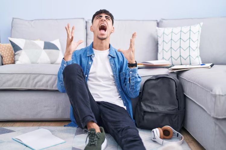 9 Perilaku yang Mengungkap Seseorang Tidak Punya Keluarga Dekat